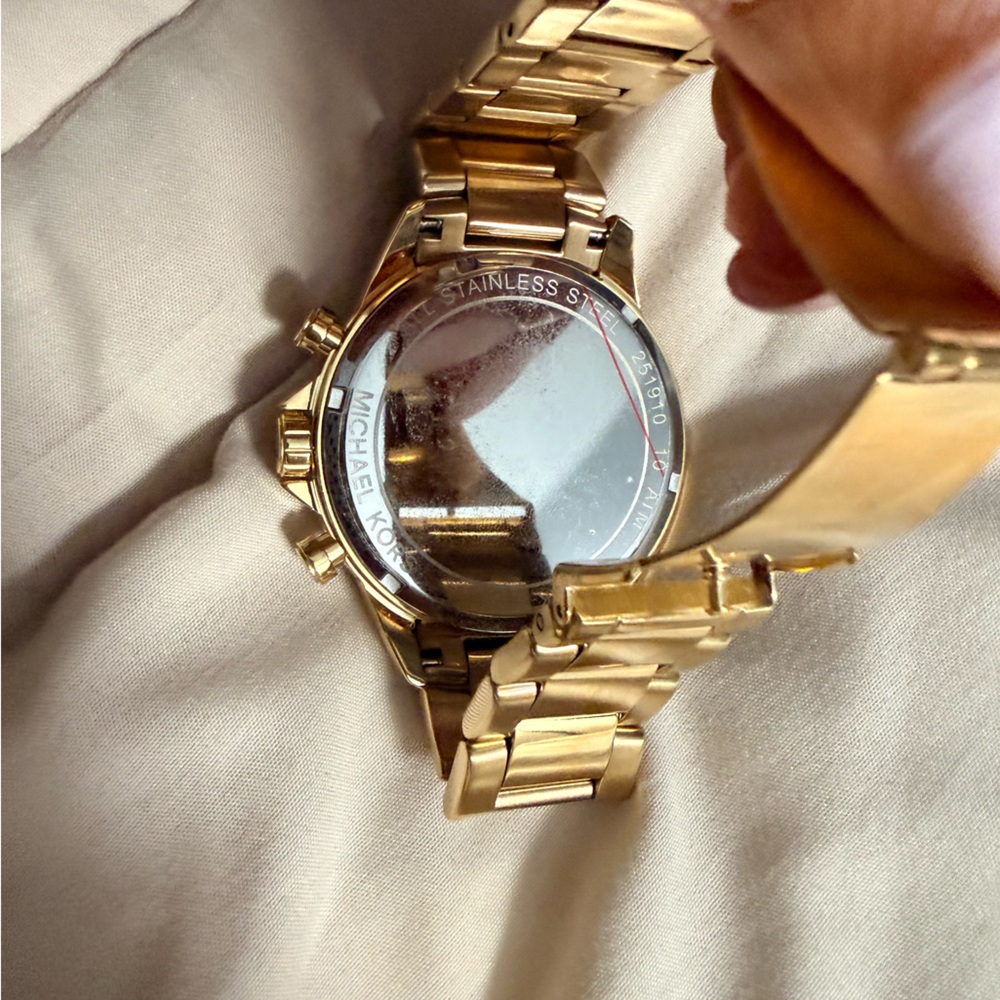 Michael Kors Gold Chronograph Men's Watch - Picture 3 of 6